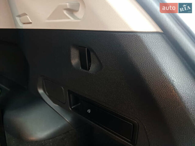 Білий Фольксваген Тігуан, об'ємом двигуна 2 л та пробігом 145 тис. км за 23600 $, фото 16 на Automoto.ua