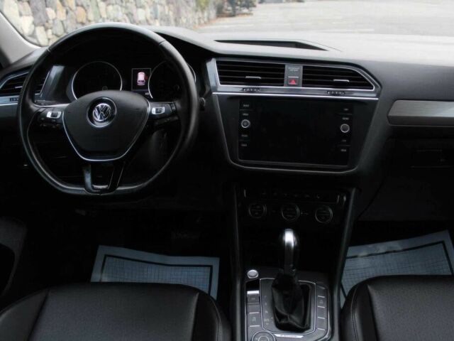 Белый Фольксваген Тигуан, объемом двигателя 2 л и пробегом 33 тыс. км за 15100 $, фото 8 на Automoto.ua