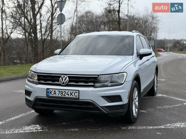 Белый Фольксваген Тигуан, объемом двигателя 2 л и пробегом 130 тыс. км за 17900 $, фото 3 на Automoto.ua
