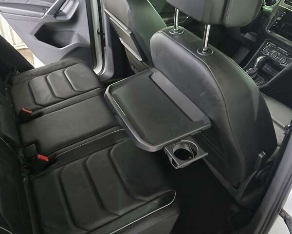 Белый Фольксваген Тигуан, объемом двигателя 2 л и пробегом 102 тыс. км за 25500 $, фото 22 на Automoto.ua