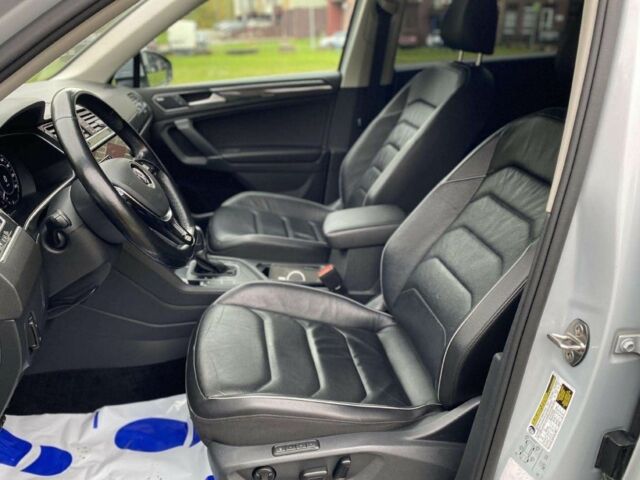 Білий Фольксваген Тігуан, об'ємом двигуна 2 л та пробігом 96 тис. км за 10000 $, фото 7 на Automoto.ua