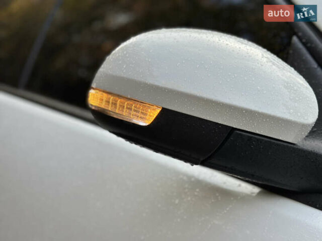 Белый Фольксваген Тигуан, объемом двигателя 1.98 л и пробегом 135 тыс. км за 12899 $, фото 26 на Automoto.ua