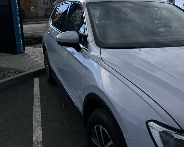 Білий Фольксваген Тігуан, об'ємом двигуна 1.98 л та пробігом 108 тис. км за 21000 $, фото 7 на Automoto.ua