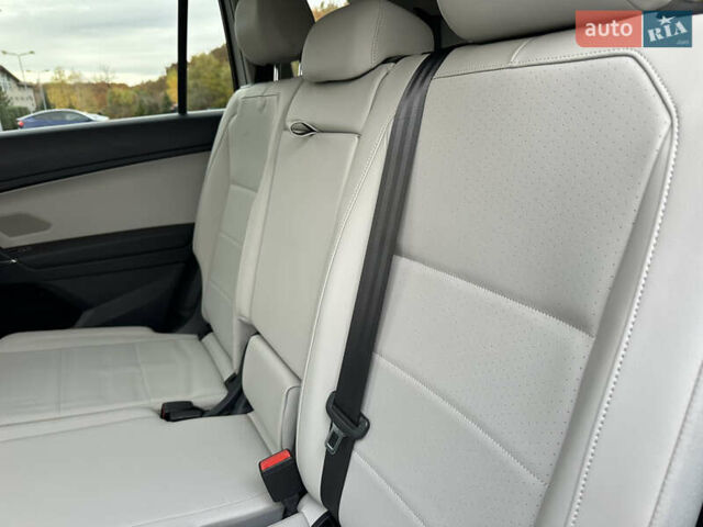 Білий Фольксваген Тігуан, об'ємом двигуна 2 л та пробігом 134 тис. км за 18500 $, фото 19 на Automoto.ua