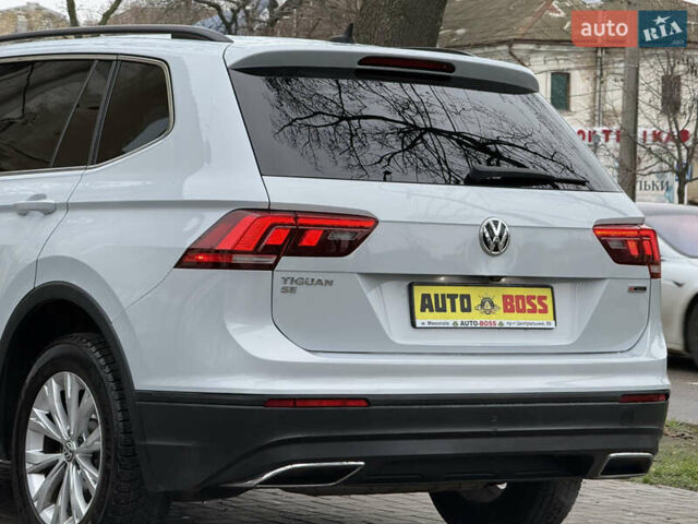 Белый Фольксваген Тигуан, объемом двигателя 1.98 л и пробегом 99 тыс. км за 20999 $, фото 14 на Automoto.ua