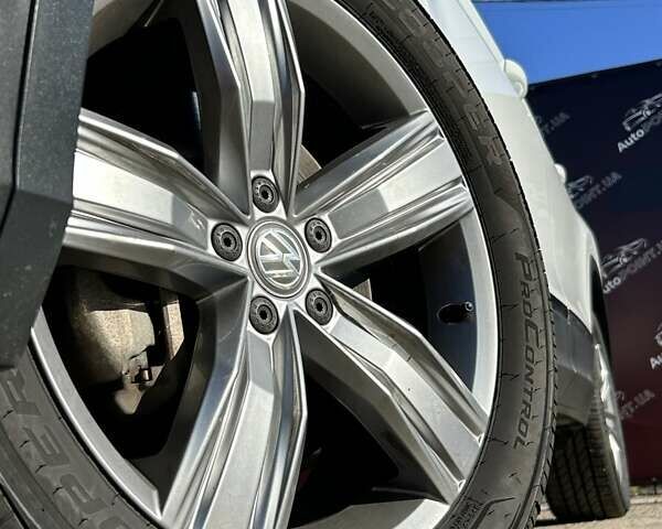 Белый Фольксваген Тигуан, объемом двигателя 2 л и пробегом 120 тыс. км за 24200 $, фото 8 на Automoto.ua