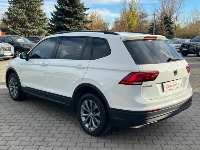 Белый Фольксваген Тигуан, объемом двигателя 2 л и пробегом 115 тыс. км за 17900 $, фото 4 на Automoto.ua