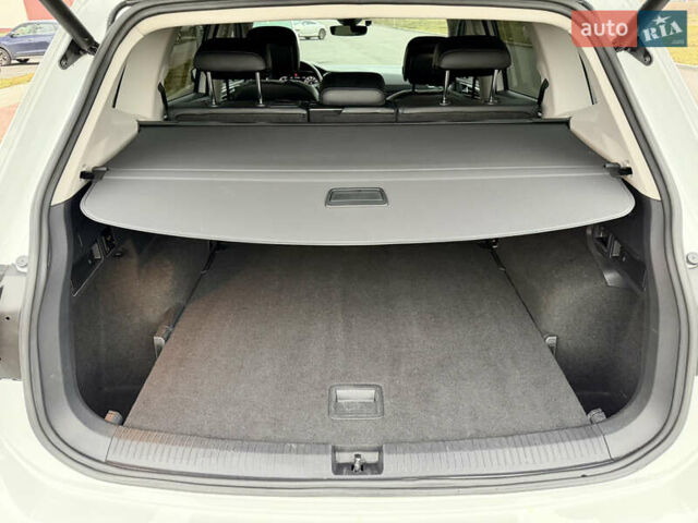 Білий Фольксваген Тігуан, об'ємом двигуна 2 л та пробігом 66 тис. км за 30999 $, фото 104 на Automoto.ua