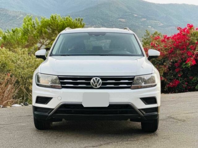 Белый Фольксваген Тигуан, объемом двигателя 2 л и пробегом 40 тыс. км за 4600 $, фото 1 на Automoto.ua