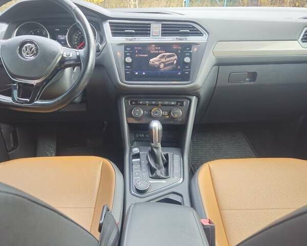 Белый Фольксваген Тигуан, объемом двигателя 2 л и пробегом 139 тыс. км за 17900 $, фото 9 на Automoto.ua