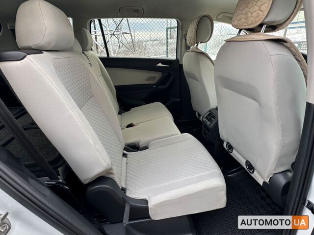 Белый Фольксваген Тигуан, объемом двигателя 2 л и пробегом 116 тыс. км за 19500 $, фото 14 на Automoto.ua