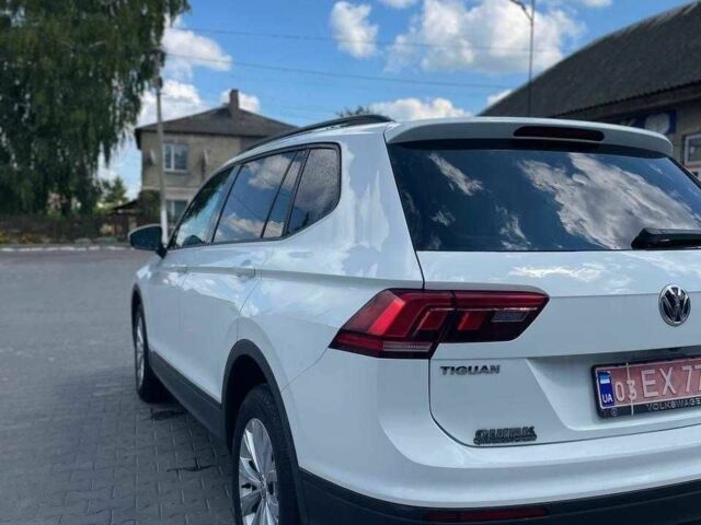 Белый Фольксваген Тигуан, объемом двигателя 2 л и пробегом 198 тыс. км за 16000 $, фото 20 на Automoto.ua