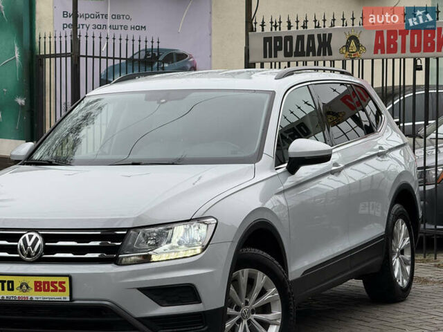 Белый Фольксваген Тигуан, объемом двигателя 1.98 л и пробегом 99 тыс. км за 20999 $, фото 3 на Automoto.ua