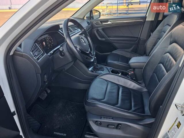 Білий Фольксваген Тігуан, об'ємом двигуна 2 л та пробігом 120 тис. км за 23400 $, фото 14 на Automoto.ua