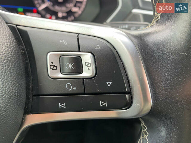 Білий Фольксваген Тігуан, об'ємом двигуна 2 л та пробігом 182 тис. км за 31600 $, фото 44 на Automoto.ua