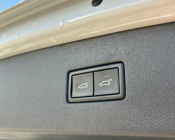 Белый Фольксваген Тигуан, объемом двигателя 2 л и пробегом 120 тыс. км за 24200 $, фото 17 на Automoto.ua