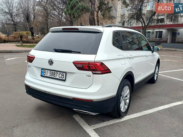 Білий Фольксваген Тігуан, об'ємом двигуна 2 л та пробігом 145 тис. км за 23600 $, фото 14 на Automoto.ua