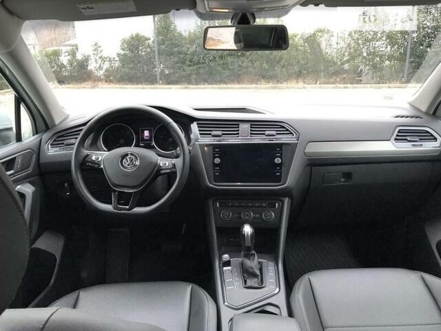 Белый Фольксваген Тигуан, объемом двигателя 2 л и пробегом 70 тыс. км за 18900 $, фото 10 на Automoto.ua