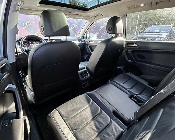 Белый Фольксваген Тигуан, объемом двигателя 2 л и пробегом 120 тыс. км за 24200 $, фото 28 на Automoto.ua