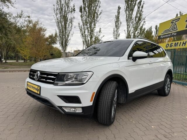 Белый Фольксваген Тигуан, объемом двигателя 2 л и пробегом 117 тыс. км за 17900 $, фото 2 на Automoto.ua