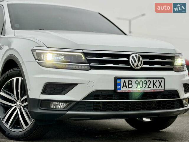 Білий Фольксваген Тігуан, об'ємом двигуна 2 л та пробігом 66 тис. км за 30999 $, фото 10 на Automoto.ua