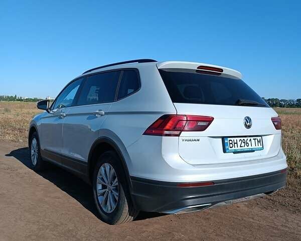 Белый Фольксваген Тигуан, объемом двигателя 1.98 л и пробегом 110 тыс. км за 21300 $, фото 4 на Automoto.ua