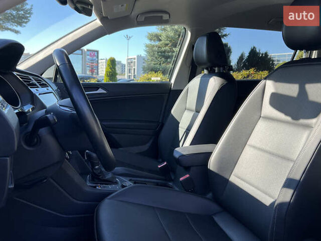 Белый Фольксваген Тигуан, объемом двигателя 0 л и пробегом 99 тыс. км за 19900 $, фото 18 на Automoto.ua