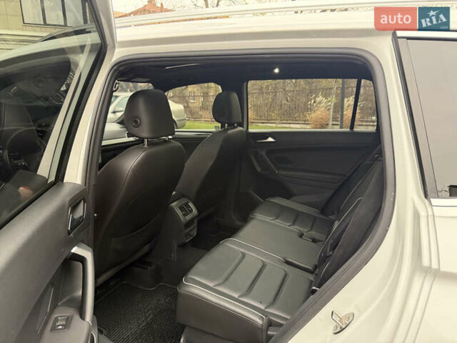 Белый Фольксваген Тигуан, объемом двигателя 1.98 л и пробегом 157 тыс. км за 22500 $, фото 25 на Automoto.ua