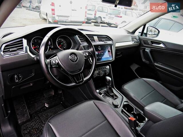 Білий Фольксваген Тігуан, об'ємом двигуна 2 л та пробігом 110 тис. км за 17800 $, фото 8 на Automoto.ua