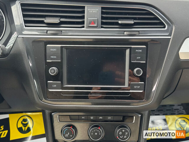 Белый Фольксваген Тигуан, объемом двигателя 2 л и пробегом 116 тыс. км за 19500 $, фото 20 на Automoto.ua