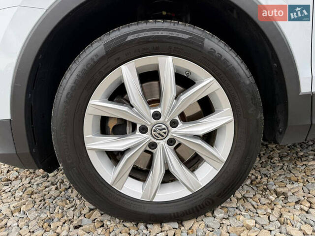 Білий Фольксваген Тігуан, об'ємом двигуна 1.97 л та пробігом 229 тис. км за 24950 $, фото 59 на Automoto.ua