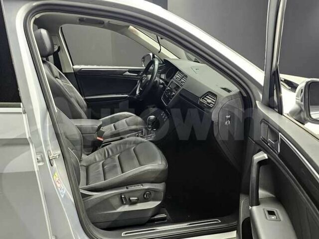 Белый Фольксваген Тигуан, объемом двигателя 2 л и пробегом 57 тыс. км за 16200 $, фото 9 на Automoto.ua