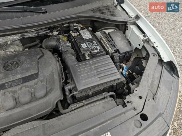 Білий Фольксваген Тігуан, об'ємом двигуна 1.98 л та пробігом 123 тис. км за 17550 $, фото 58 на Automoto.ua