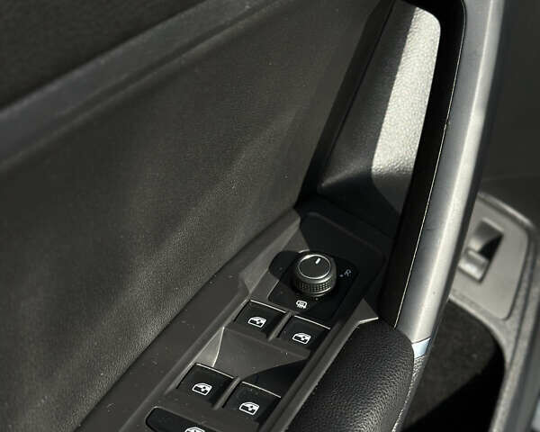 Белый Фольксваген Тигуан, объемом двигателя 2 л и пробегом 192 тыс. км за 17200 $, фото 61 на Automoto.ua