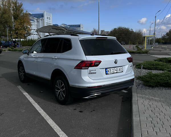 Білий Фольксваген Тігуан, об'ємом двигуна 1.98 л та пробігом 108 тис. км за 21000 $, фото 9 на Automoto.ua