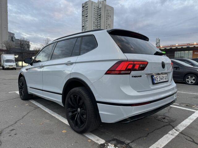 Белый Фольксваген Тигуан, объемом двигателя 2 л и пробегом 121 тыс. км за 22600 $, фото 5 на Automoto.ua