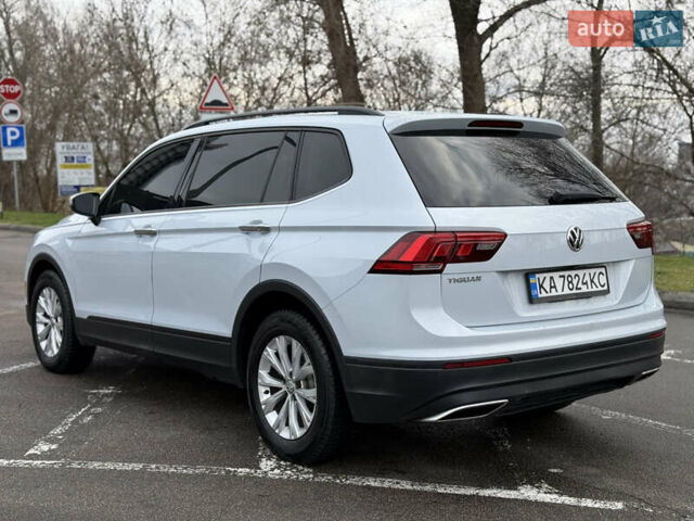 Белый Фольксваген Тигуан, объемом двигателя 2 л и пробегом 130 тыс. км за 17900 $, фото 6 на Automoto.ua