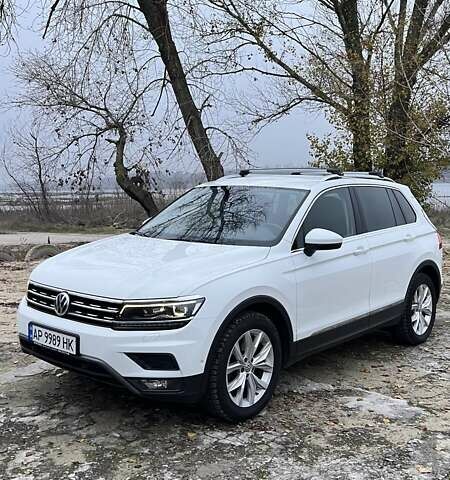 Белый Фольксваген Тигуан, объемом двигателя 1.97 л и пробегом 114 тыс. км за 28000 $, фото 2 на Automoto.ua