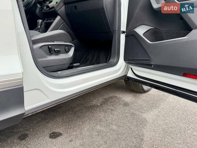 Білий Фольксваген Тігуан, об'ємом двигуна 2 л та пробігом 66 тис. км за 30999 $, фото 87 на Automoto.ua