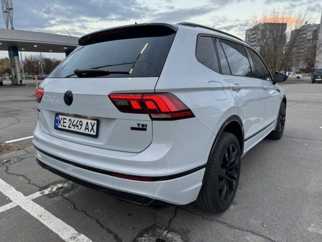 Белый Фольксваген Тигуан, объемом двигателя 2 л и пробегом 121 тыс. км за 22600 $, фото 3 на Automoto.ua