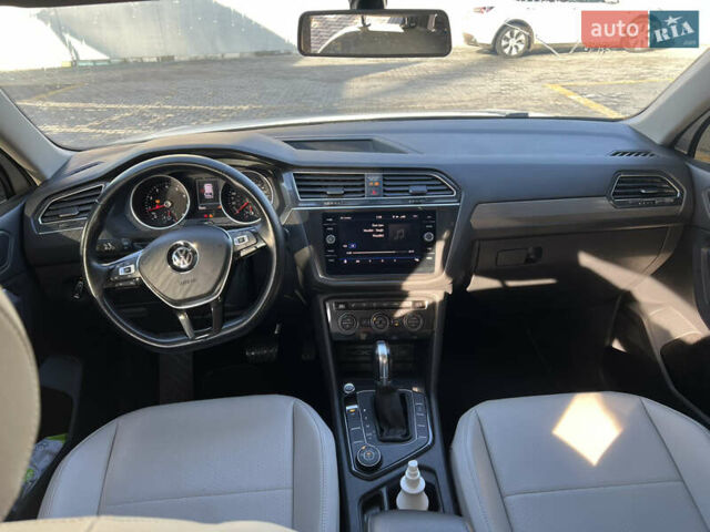 Белый Фольксваген Тигуан, объемом двигателя 2 л и пробегом 91 тыс. км за 21000 $, фото 5 на Automoto.ua