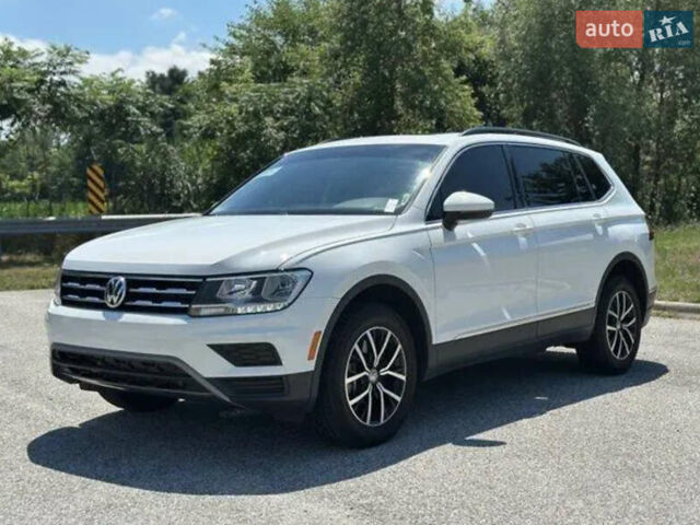 Белый Фольксваген Тигуан, объемом двигателя 1.98 л и пробегом 120 тыс. км за 19999 $, фото 1 на Automoto.ua