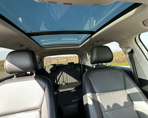 Белый Фольксваген Тигуан, объемом двигателя 2 л и пробегом 192 тыс. км за 17200 $, фото 48 на Automoto.ua