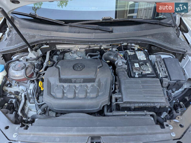 Белый Фольксваген Тигуан, объемом двигателя 1.98 л и пробегом 100 тыс. км за 23100 $, фото 36 на Automoto.ua