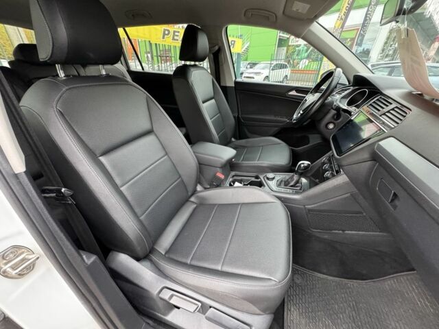 Белый Фольксваген Тигуан, объемом двигателя 2 л и пробегом 117 тыс. км за 17900 $, фото 11 на Automoto.ua