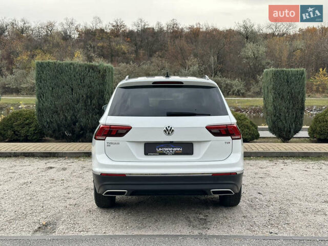 Білий Фольксваген Тігуан, об'ємом двигуна 2 л та пробігом 134 тис. км за 18500 $, фото 8 на Automoto.ua