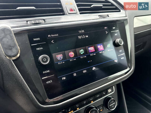 Белый Фольксваген Тигуан, объемом двигателя 1.98 л и пробегом 252 тыс. км за 14499 $, фото 15 на Automoto.ua