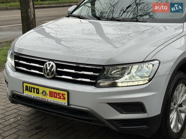 Белый Фольксваген Тигуан, объемом двигателя 1.98 л и пробегом 99 тыс. км за 20999 $, фото 11 на Automoto.ua