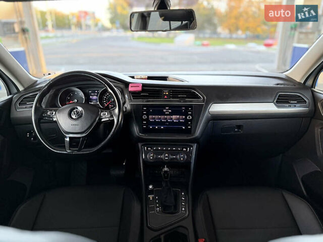 Белый Фольксваген Тигуан, объемом двигателя 2 л и пробегом 117 тыс. км за 17999 $, фото 16 на Automoto.ua