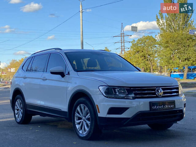 Білий Фольксваген Тігуан, об'ємом двигуна 1.98 л та пробігом 153 тис. км за 16999 $, фото 2 на Automoto.ua
